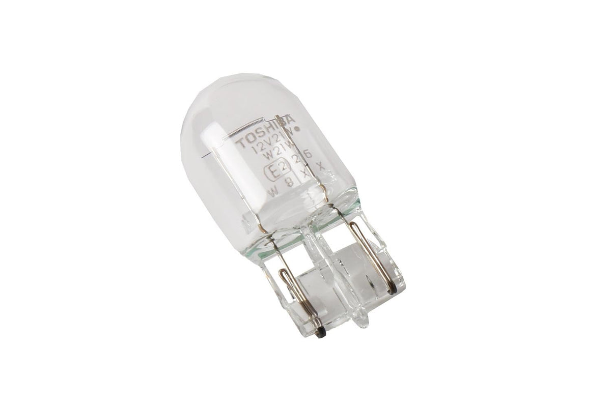 GM Genuine Parts 15821754 Multi-Purpose Light Bulb - Product Imagery