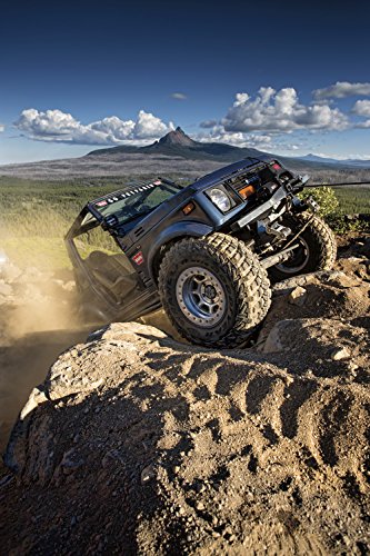 WARN 96805 VR8-S Electric 12V Winch with Synthetic Rope: 3/8" - Product Imagery