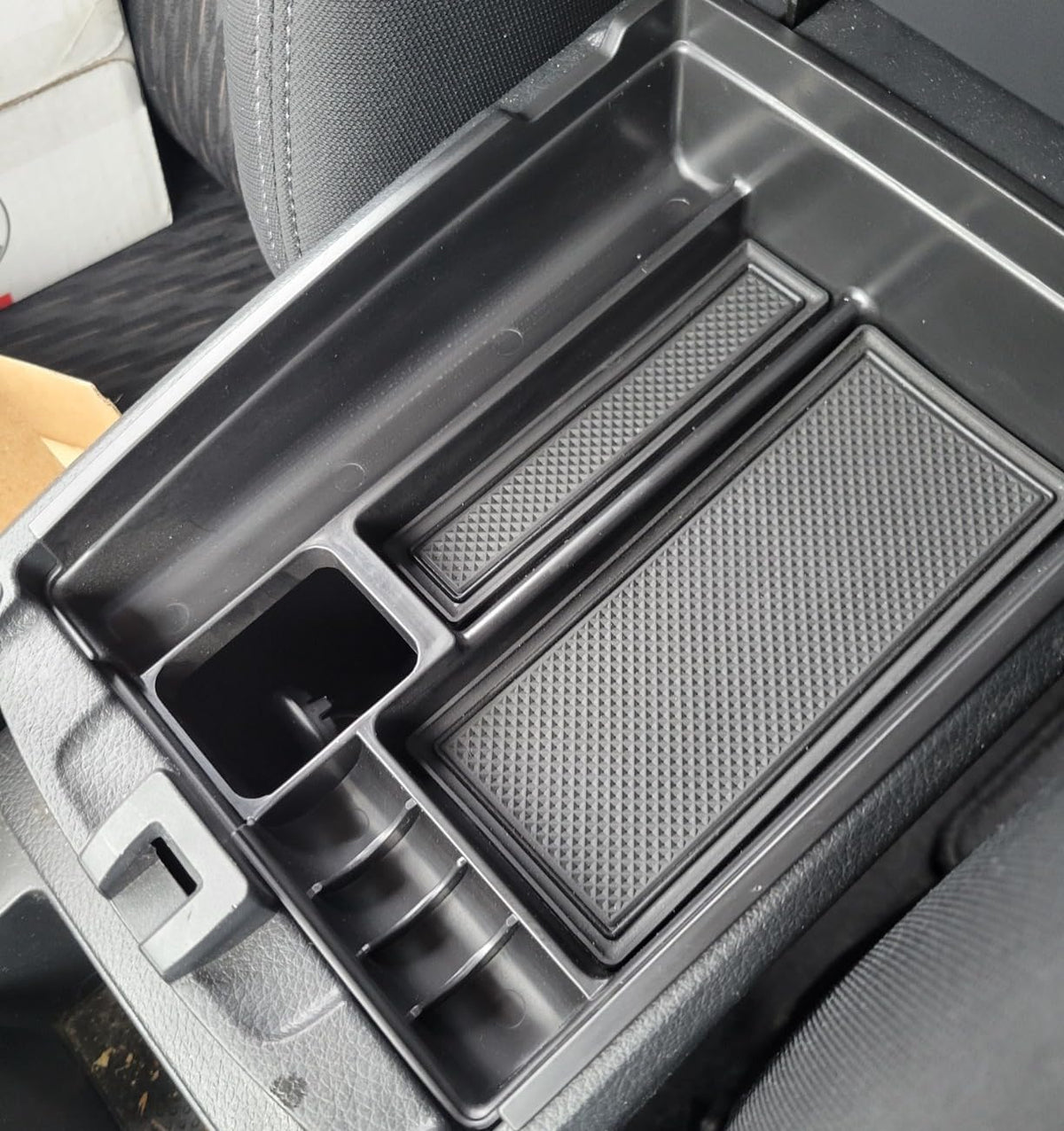 Armrest Organizer Fit Rogue 14-20 Rogue Sport 17-22 Murano 15-24 - Product Imagery